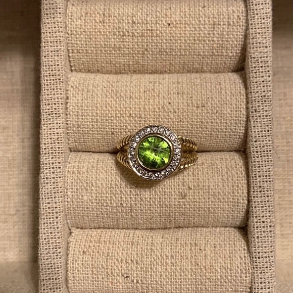 Authentic David Yurman Yellow Gold Peridot Ring - Picture 2 of 3